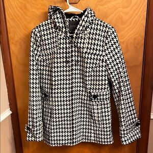 Covington Black and White Houndstooth Outerwear Jacket with Hood Size Medium
